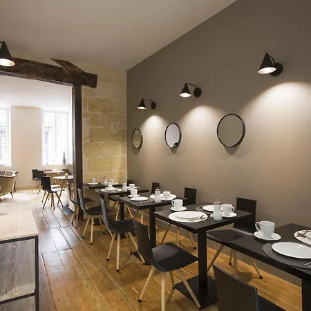 Szálloda De Tourny - Boutique Centre 3*